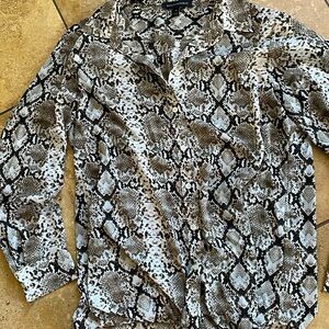Banana Republic Blouse Women’s Size Medium